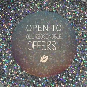 ALWAYS OPEN TO OFFERS ! 💁🏼‍♀️💋🔥